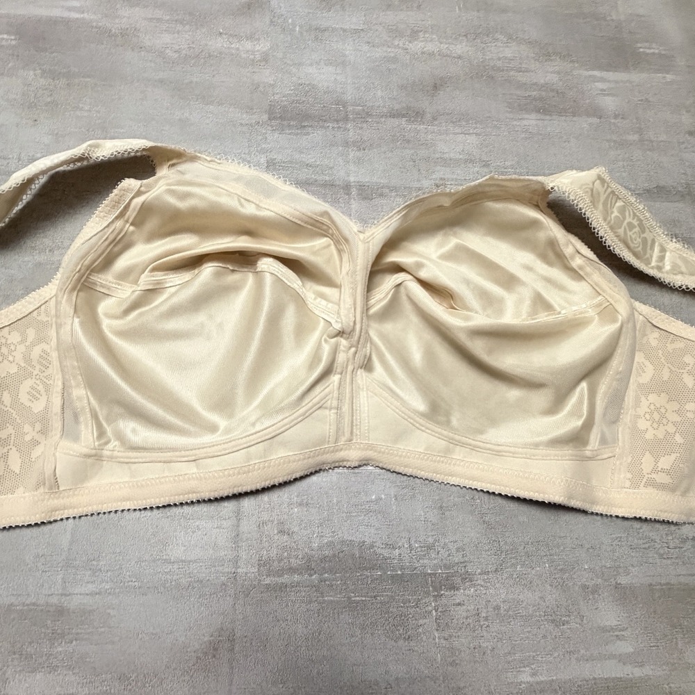 New Playtex 18 Hour 4693 Wireless Bra 42DD Beige Full Coverage Comfort Support - Picture 13 of 13